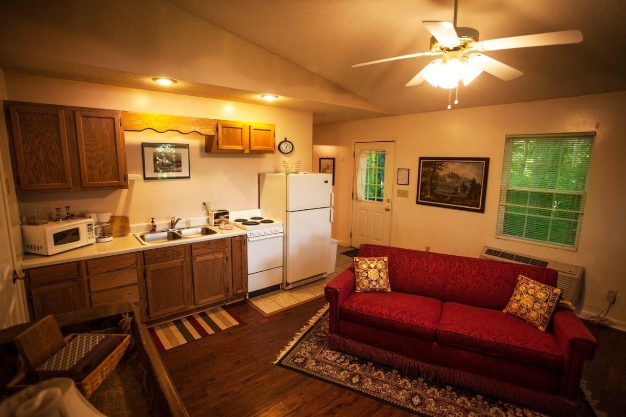 Nolichuckey Bluffs Bed & Breakfast Cabins Greeneville Kültér fotó